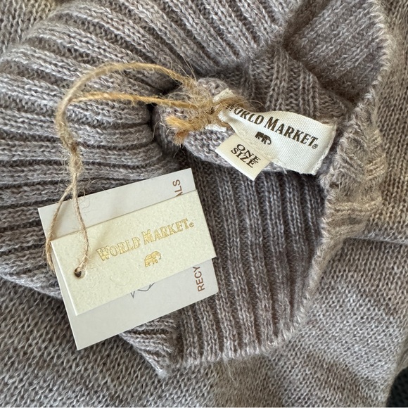 World Market Oatmeal Funnel Neck Sweater One Size Fits Most NWT - Picture 9 of 10